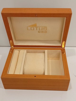 CAJA EXPOSITORA LOTUS ORO PARA RELOJES