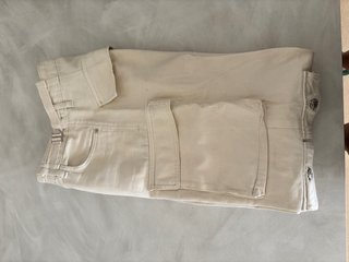 Pantalón cargo beige mujer
