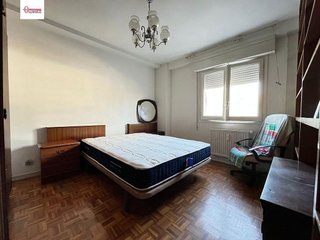 Piso en venta en Plaza España - Villa Pilar - Reyes Católicos - Vadillos en Burgos