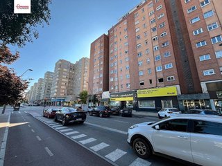 Piso en venta en Plaza España - Villa Pilar - Reyes Católicos - Vadillos en Burgos