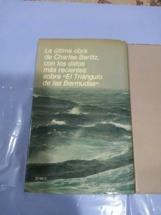 2 Libros de Charles Berlitz