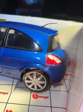 Bburago Renault Megane Sport 1/18