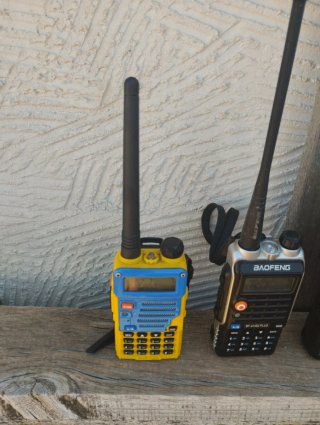 Lote 4 Walkies Baofeng y Retevis