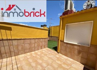 Chalet en venta en Lucena