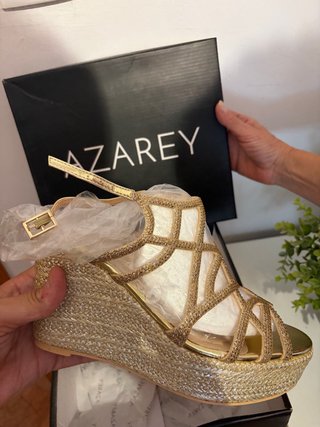 Sandalias cuña Lazarey doradas sin usar Talla 39