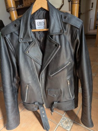 Chaqueta Cuero GAUDI Talla M
