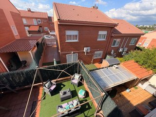 Casa adosada en venta en Loeches