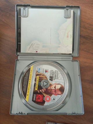 Grand Theft Auto IV PS3 Platinum
