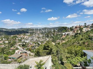 Chalet en venta en Vallirana