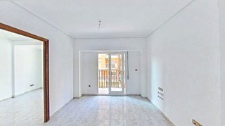 Piso en venta en L´Amistat en Valencia