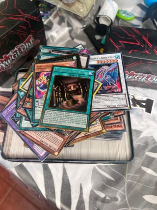 Lotto di carte Yu-Gi-Oh! +800 + 50 speciali