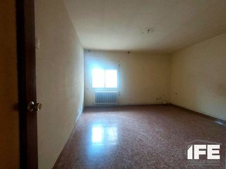 Chalet en venta en Alagón