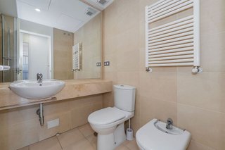 Piso en venta en Virgen del Cortijo - Manoteras en Madrid