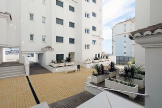 Piso en venta en Puerto - Plaza de Toros en Estepona