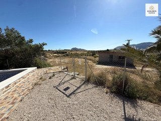 Chalet en venta en Rebolledo en Alicante