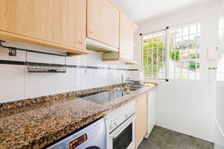Piso en venta en Los Naranjos - Las Brisas en Marbella
