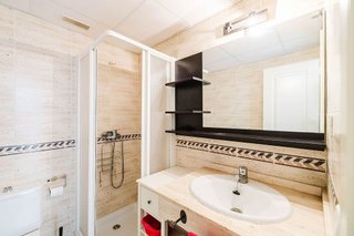 Piso en venta en Los Naranjos - Las Brisas en Marbella