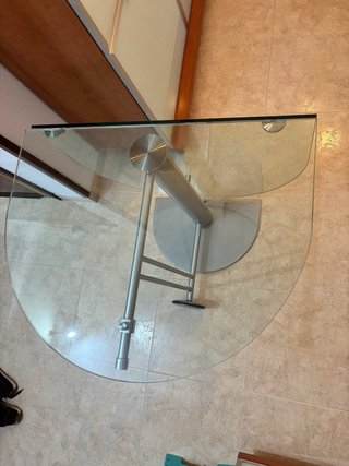 Mesa de diseño cristal y metal