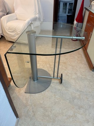 Mesa de diseño cristal y metal