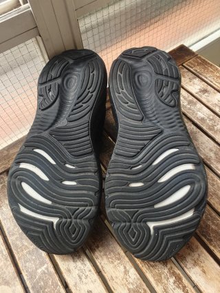 Sneakers sportive Brooks nere