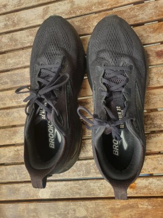 Sneakers sportive Brooks nere