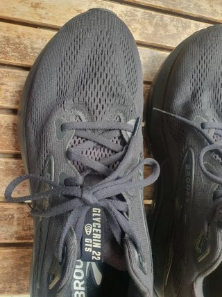 Sneakers sportive Brooks nere
