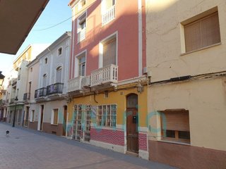 Casa adosada en venta en Ayora