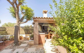 Chalet en venta en Monserrat