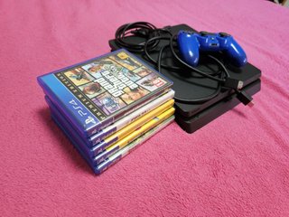PS4 (PlayStation 4) 500GB + Mando + Cables