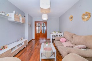Piso en venta en Zubia (La)