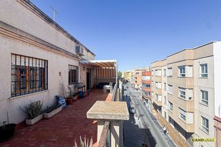 Ático en venta en Los Molinos - Villa Blanca en Almería