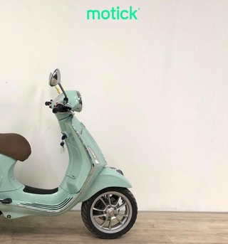 VESPA PRIMAVERA 125 (BAUL)