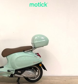 VESPA PRIMAVERA 125 (BAUL)