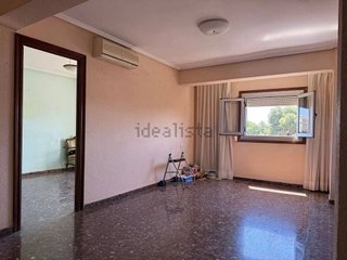 Piso en venta en Benicalap en Valencia