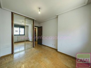 Piso en venta en Milán - Pumarín - Teatinos en Oviedo