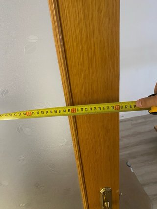 Puerta de salón de madera