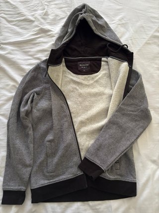 Sudadera con capucha gris