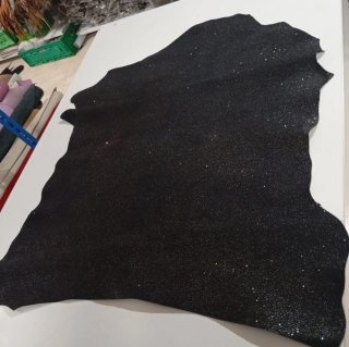Piel de cabra grabada