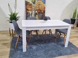 Mesa y 4 Sillas Madera