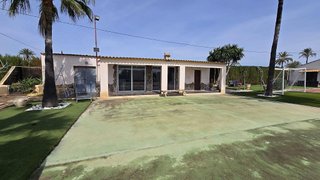 Chalet en venta en Algorós - El Derramador en Elche