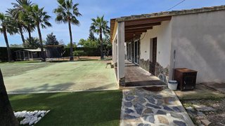 Chalet en venta en Algorós - El Derramador en Elche