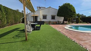 Chalet en venta en Algorós - El Derramador en Elche