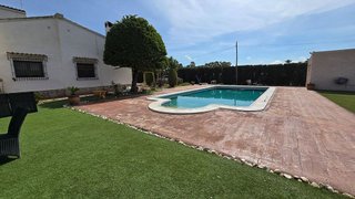 Chalet en venta en Algorós - El Derramador en Elche