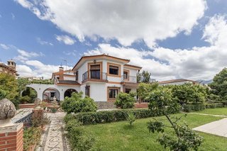 Chalet en venta en Huétor Vega