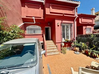 Casa adosada en venta en Los Pacos en Fuengirola