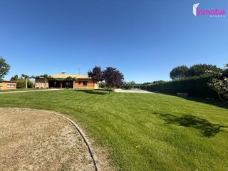 Chalet en venta en Zona Rural en Aranda de Duero