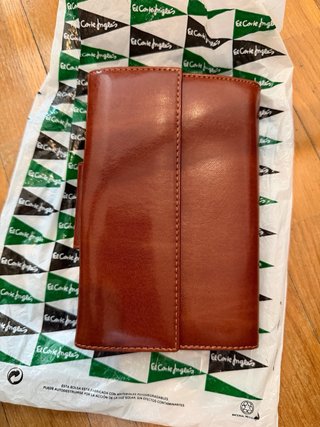 Cartera de piel marrón El Corte Inglés