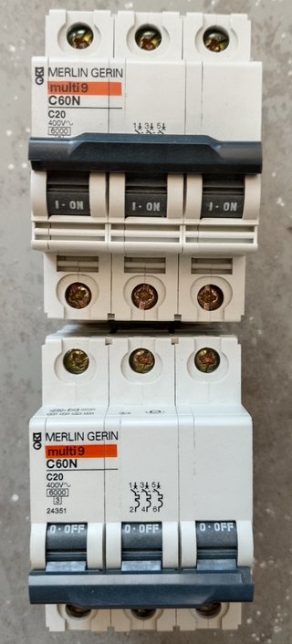 Lote automatico magnetotermico trifasico 3P