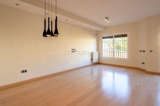 Casa adosada en venta en Los Pacos en Fuengirola