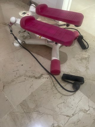 Step Domyos rosa con cintas para brazos